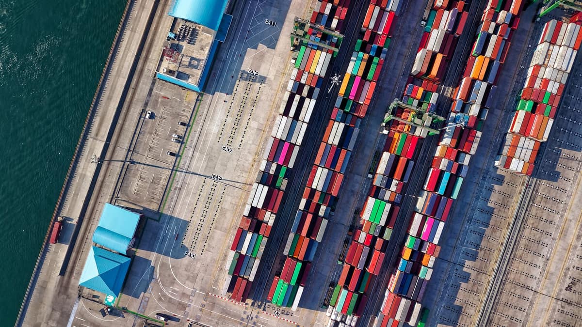 Import-export trading operations through a Hong Kong company
