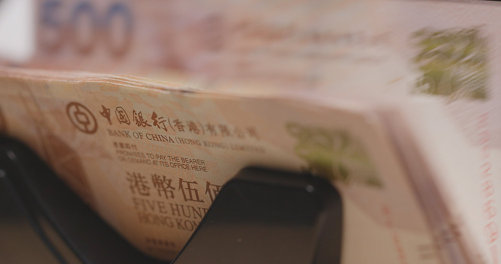 Is Airwallex an alternative to traditional banks for foreigners operating in Hong Kong?