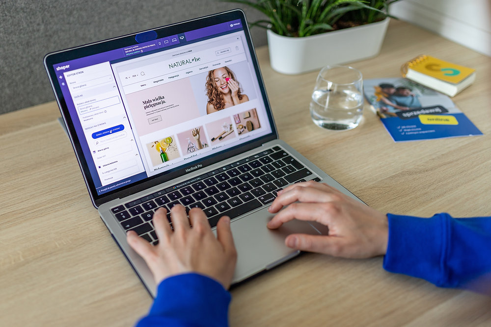 Keyword-Powered E-commerce: Inside Shopify's AI Builder